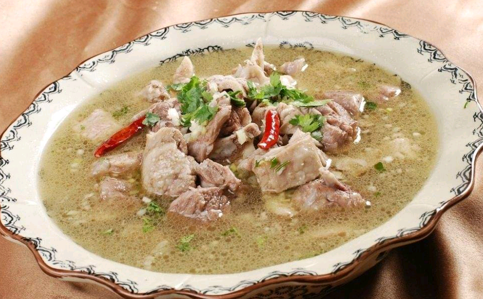 清炖羊肉最简单方法，清炖羊肉简易食谱，轻松掌握最简便的羊肉炖制方法